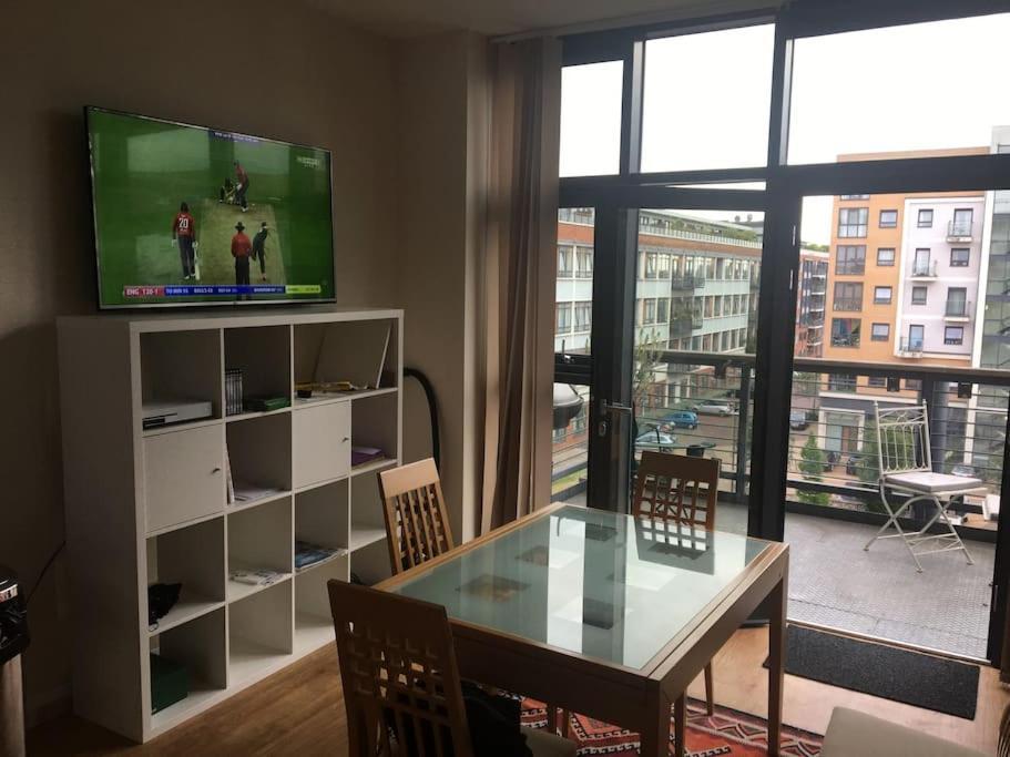 Fantastic New York Style Loft Apartment. London Exterior photo